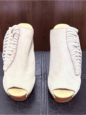 Vintage Cream Suede Open-Toe Fringe Mules